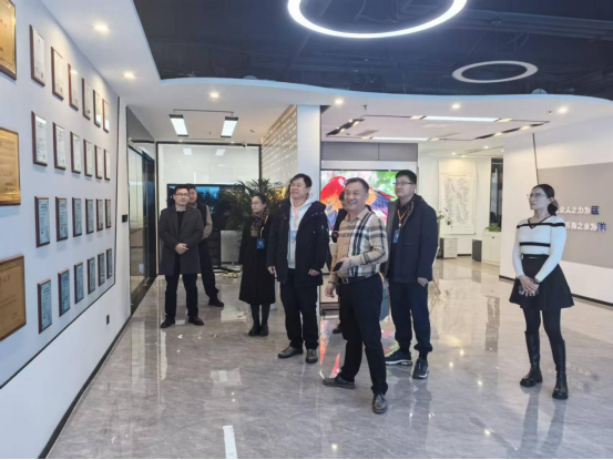 工信部调研团走进Z6尊龙-宣传文件-技术支持-王兴华-20260130421.png
